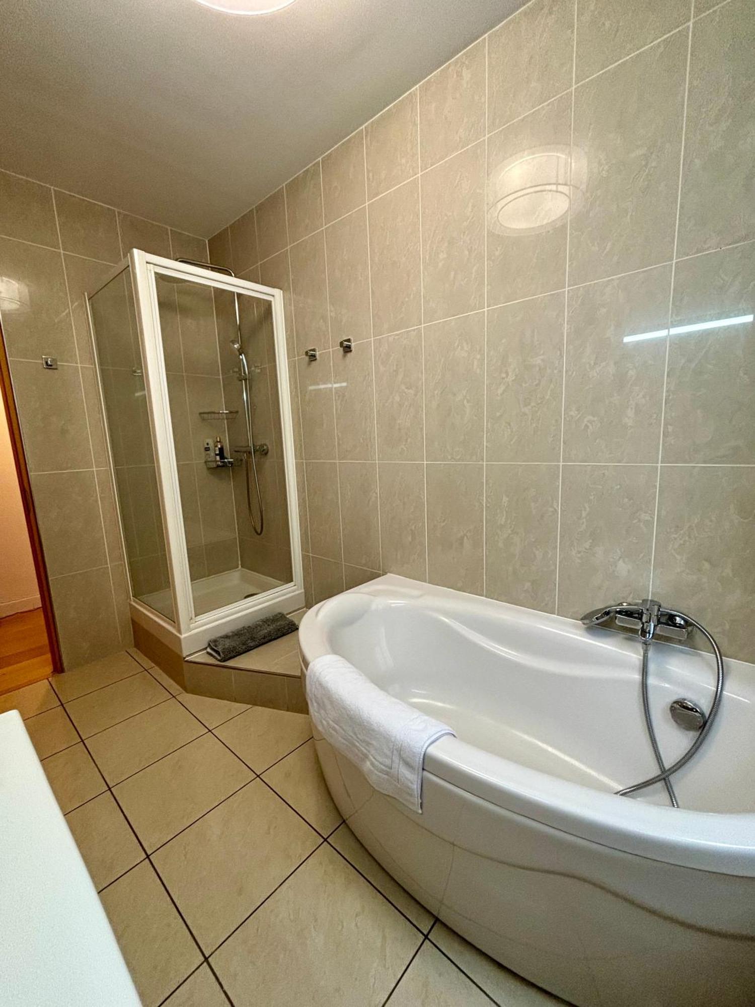 Appartement Mermoz Vue Mer, Parking *