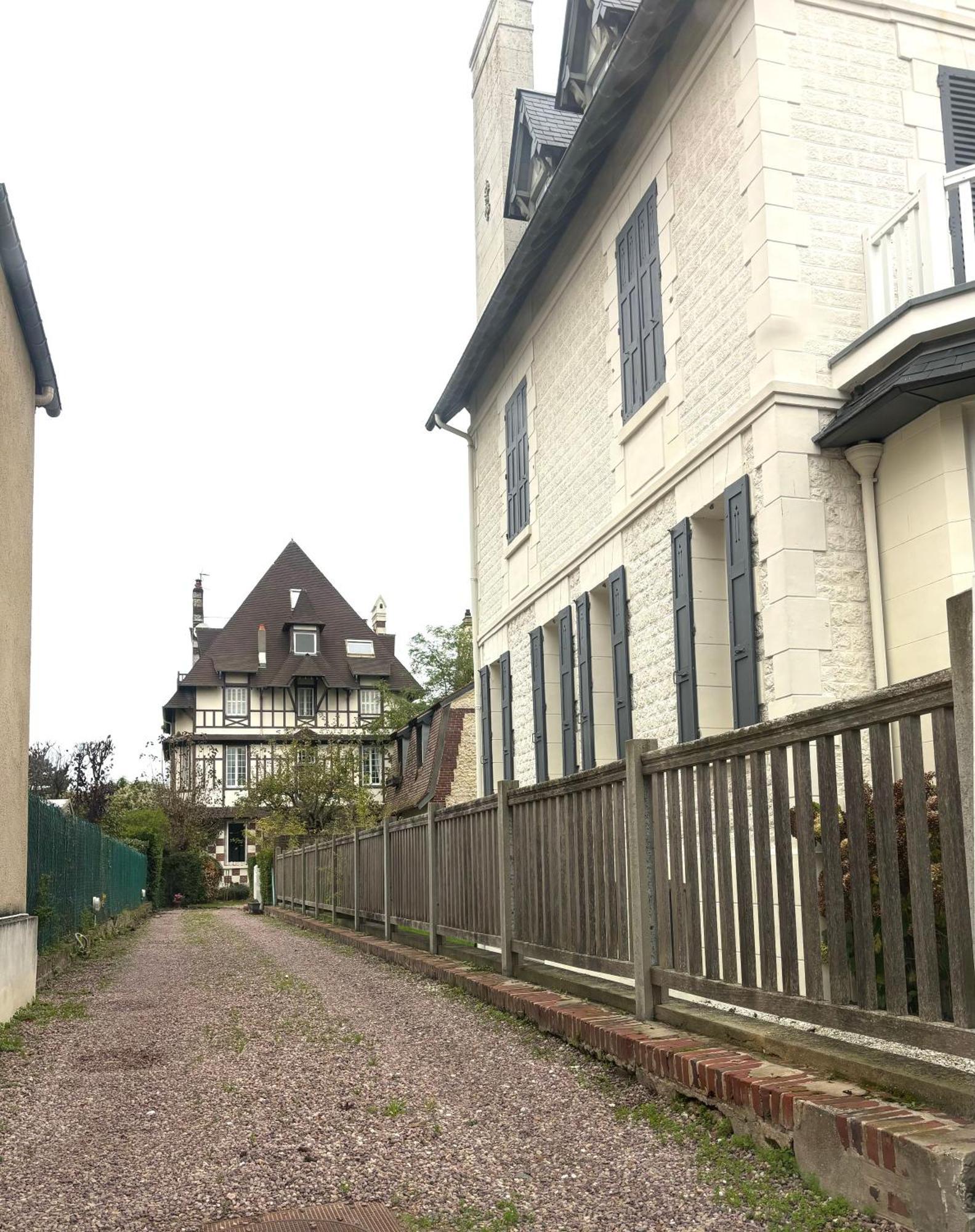 Appartement Mermoz Vue Mer, Parking